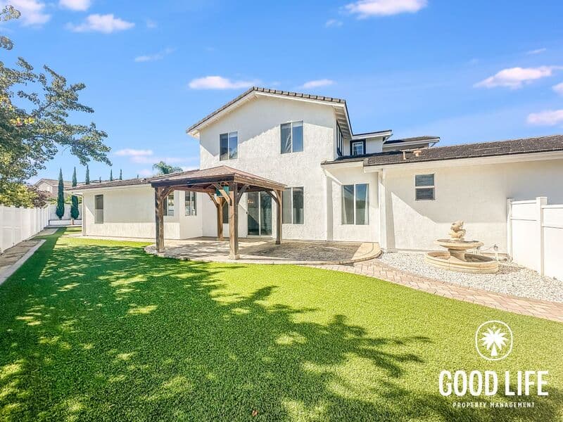 Chula Vista House: 1074 Moonstone Pl