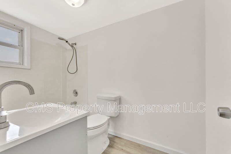 Jamesburg Condo: 37 Hooker St