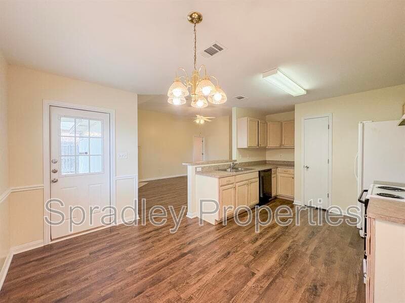 Temple House: 2720 Crestwood Ct