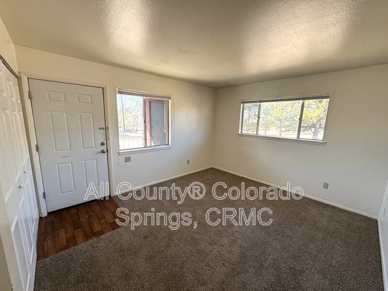 Colorado Springs Condo: 1105 Cree Drive