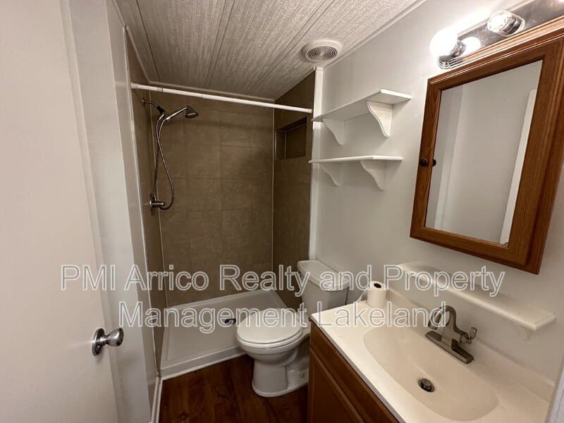 Polk City House: 5444 Jericho Ave