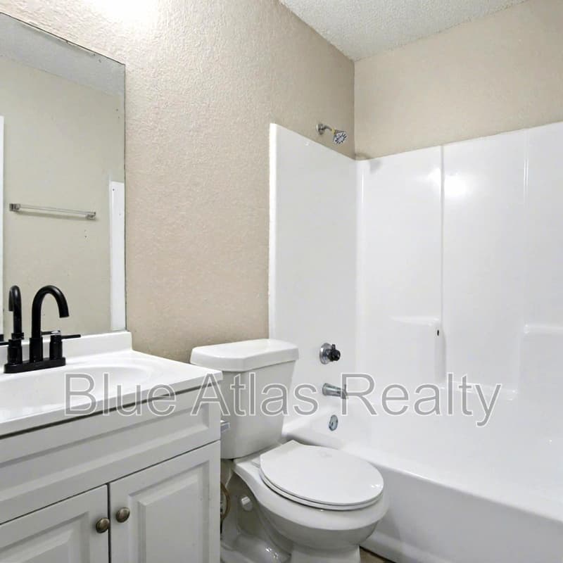 Fort Worth House: 5519 Wellesley Avenue - 1