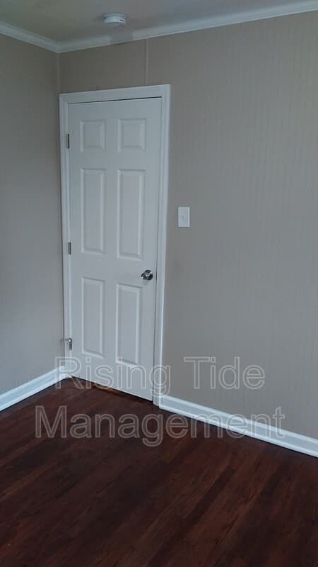 Birmingham House: 3905 39th Ct N