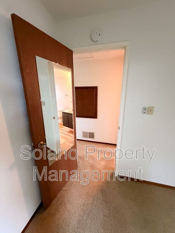 Dixon House: 950 Pembroke Way