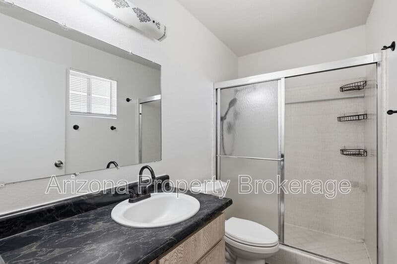 Mesa House: 2106 E Evergreen St
