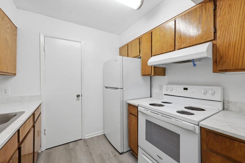 Kirbyville House: 1410 South Elizabeth Avenue
