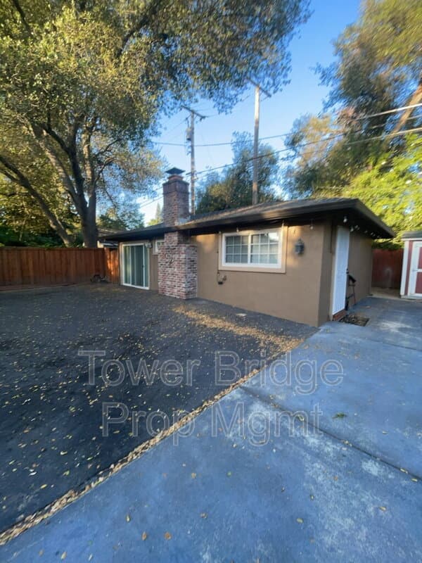 Fair Oaks Condo: 5770 Hoffman Ln