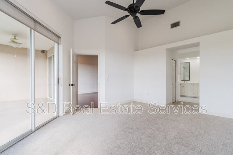 Lakeland Condo: 447 Enclave Place