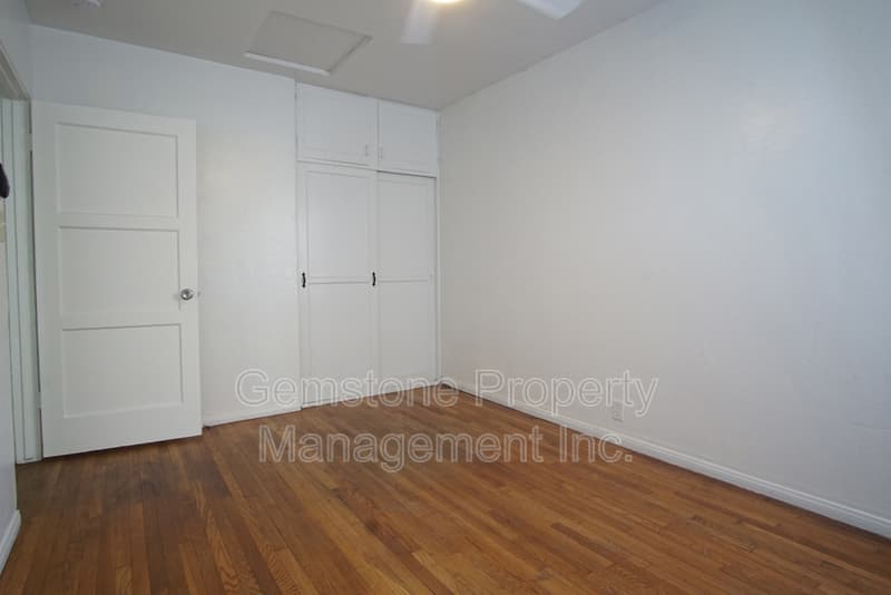 San Diego House: 5017 College Ave