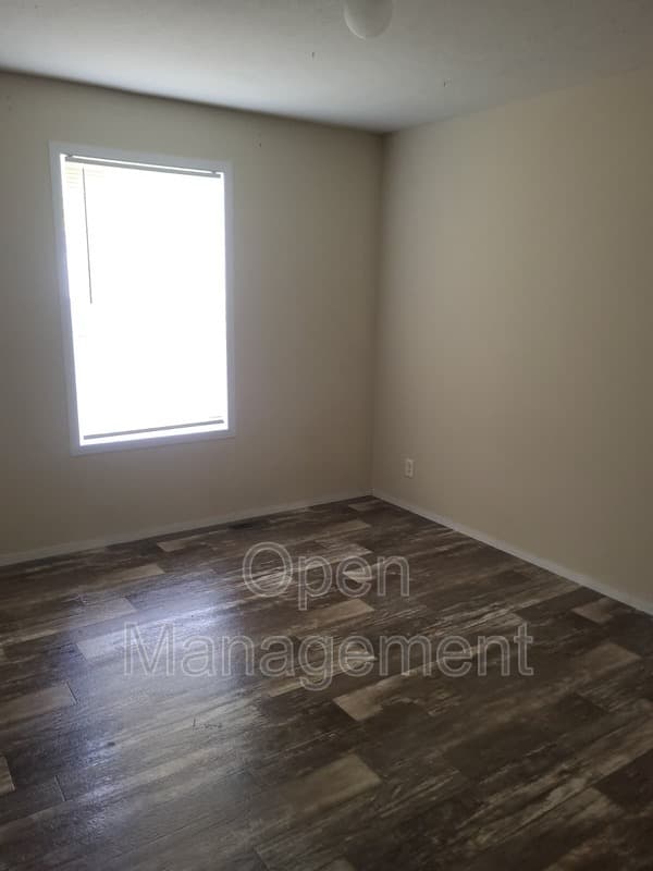 Louisville House: 3416 Kramers Ln
