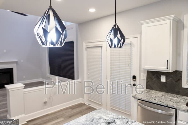 College Park House: 4644 Creekside Cove