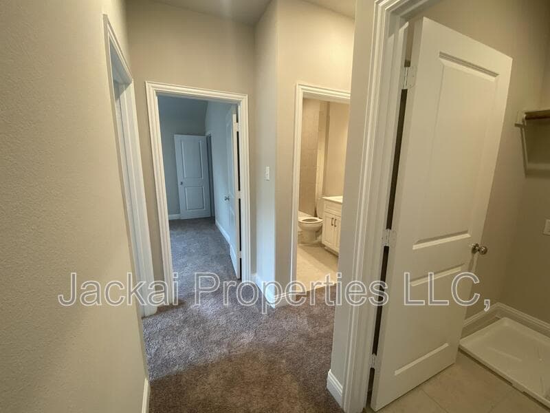 Euless Townhome: 801 Ponds Edge Lane