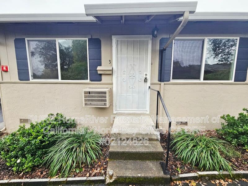 Ukiah Condo: 475 Eastlick St Apts 1