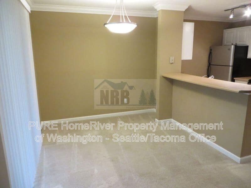 Federal Way Condo: 31500 33rd PL SW