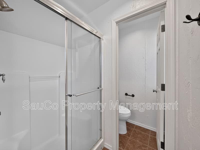 Hillsboro House: 902 SE Portlandia Ave