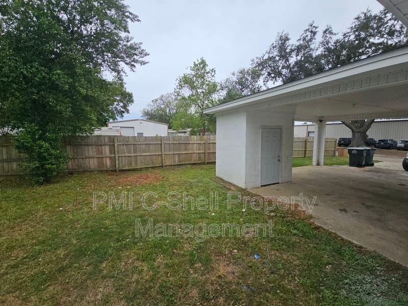 Pensacola House: 3258 Peagler Plaza Rd