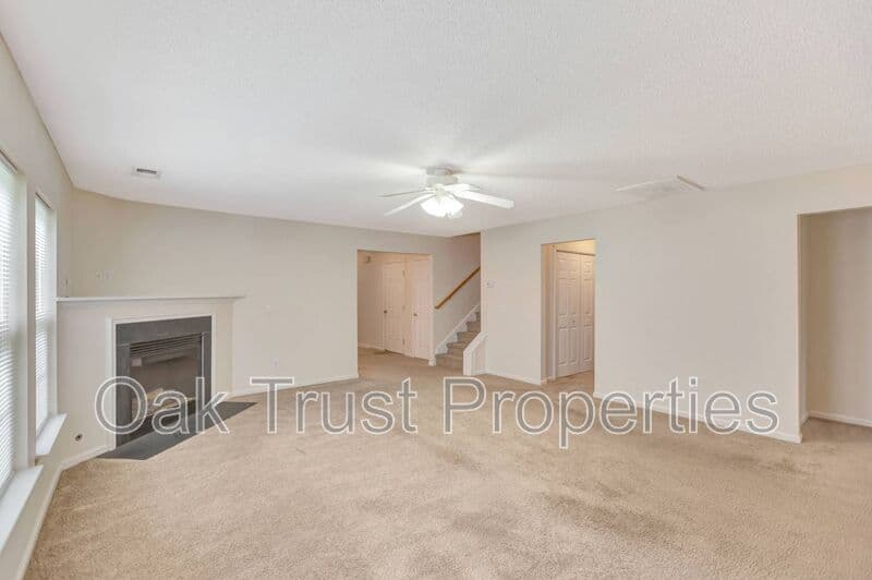 Ladson House: 1053 Friartuck Trail