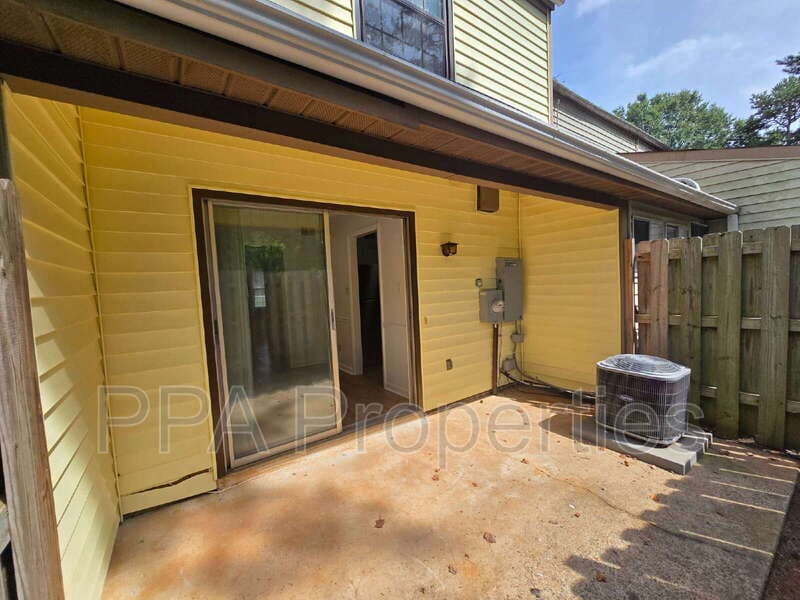 Winston Salem Townhome: 2707 Reynolds Park Rd