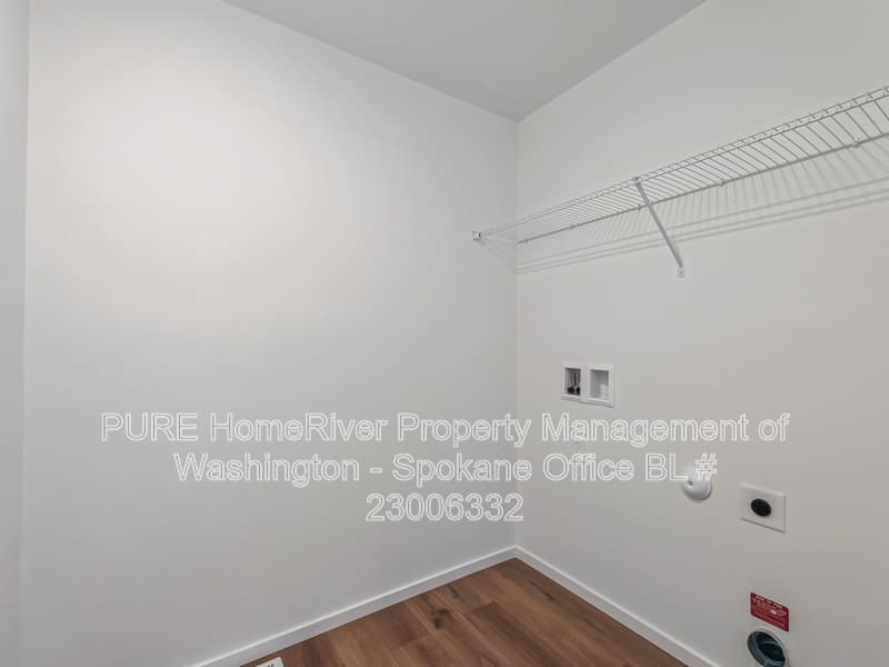 Liberty Lake House: 24814 E Coopers Hawk Ln