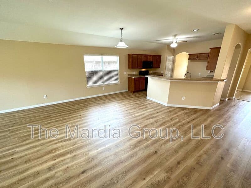 Princeton House: 221 Creekwood