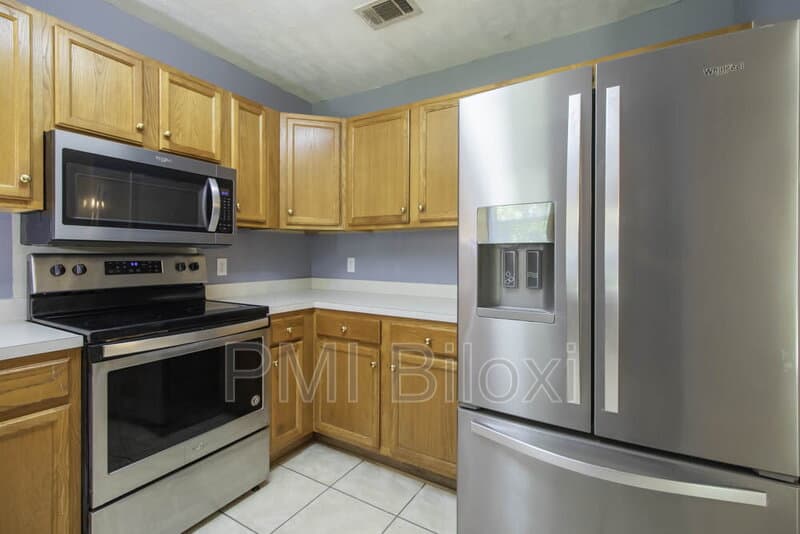 Gulfport House: 13011 Windcrest Lane