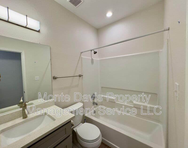 Cedar Park House: 2105 Sage Canyon Drive