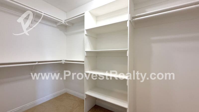Victorville House: 18064 Mariner Dr