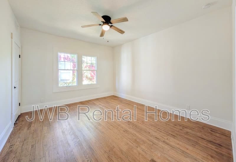 Jacksonville House: 2963 Remington St