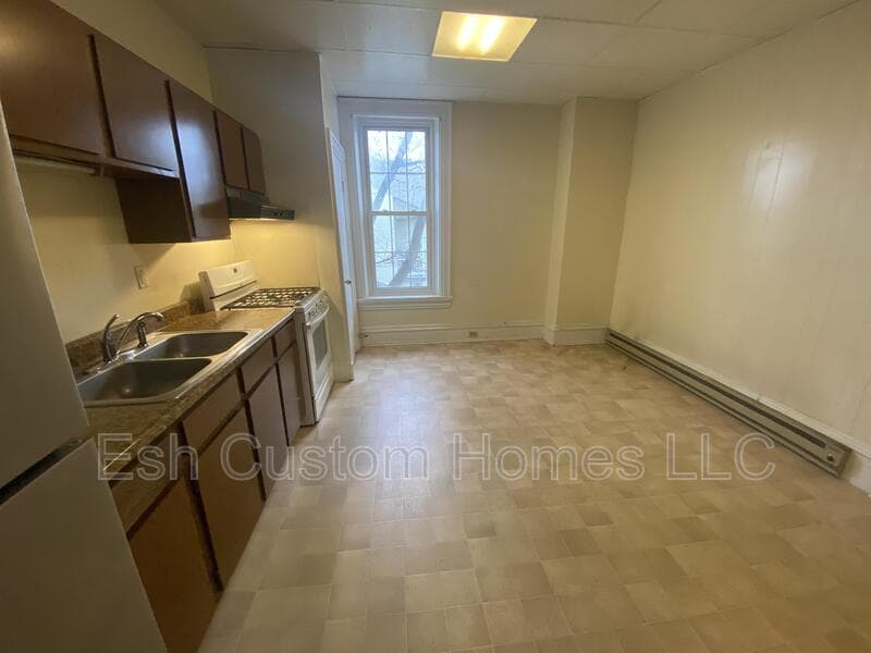 Columbia Condo: 30 North 2nd Street Apt B