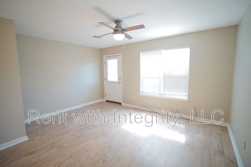 Tallahassee House: 2414 Manzanita Court