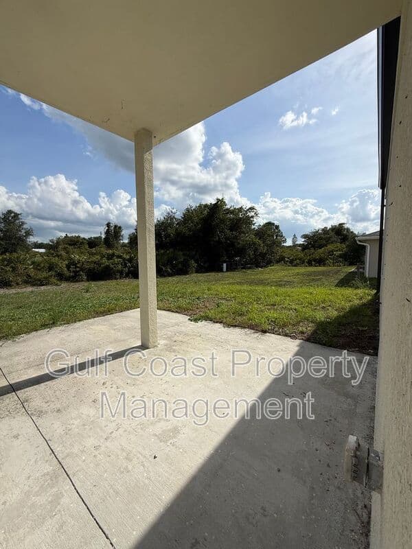Lehigh Acres House: 3103 58th St W