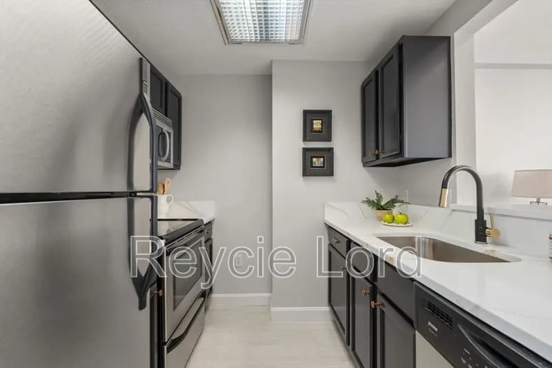 Cambridge Condo: 169 Monsignor O'Brien Highway