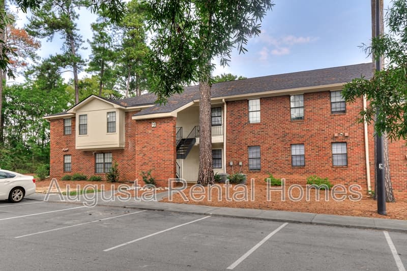 Augusta Condo: 2515 Center West Parkway - 9O