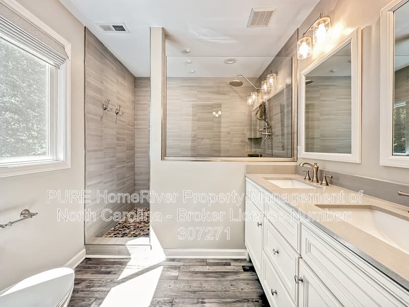 Clayton House: 384 Santa Gertrudis Dr