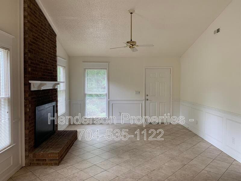 Charlotte Condo: 6516 Park South Drive