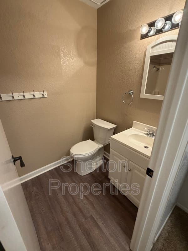 Phoenix Condo: 501 W Tonopah Dr Unit 7
