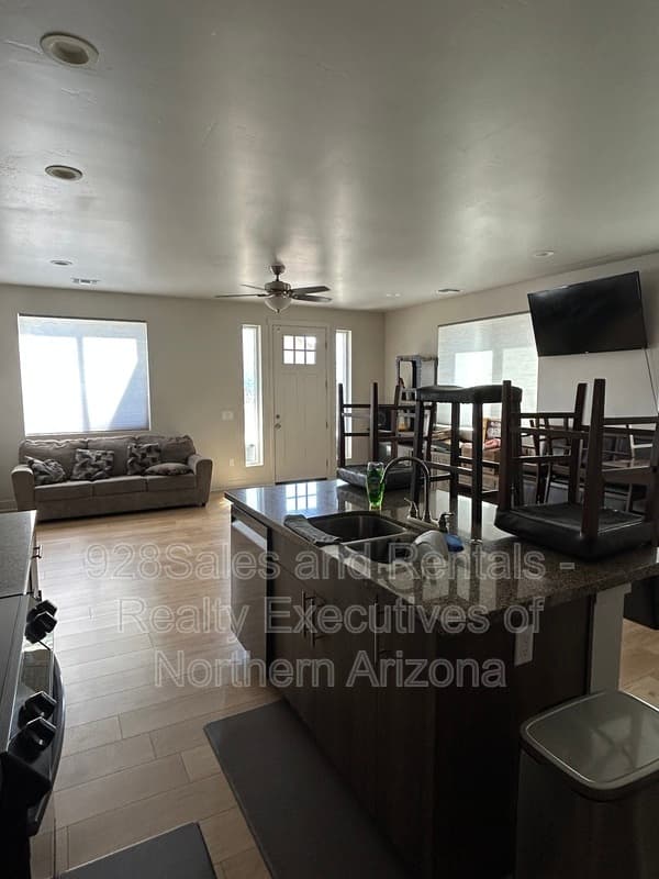 Flagstaff Townhome: 2107 N West St