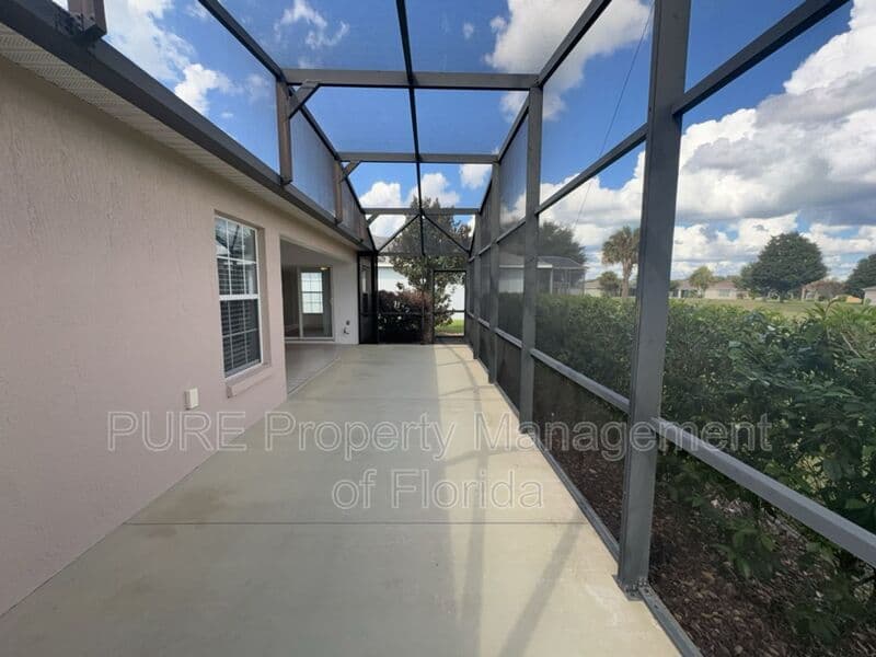 Ocala House: 15939 SW 14th Avenue Rd