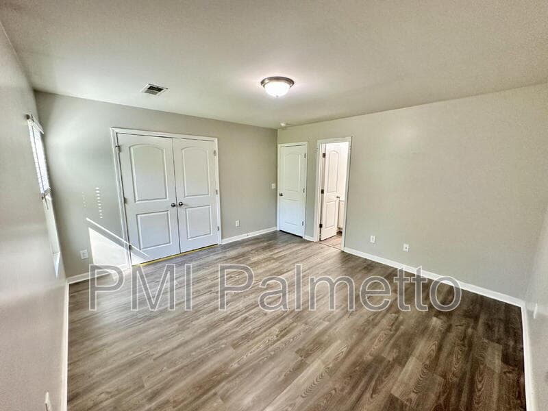 Columbia House: 333 Briercliff Drive