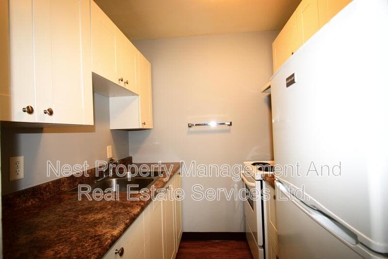 Quesnel House: 626 Kinchant Street