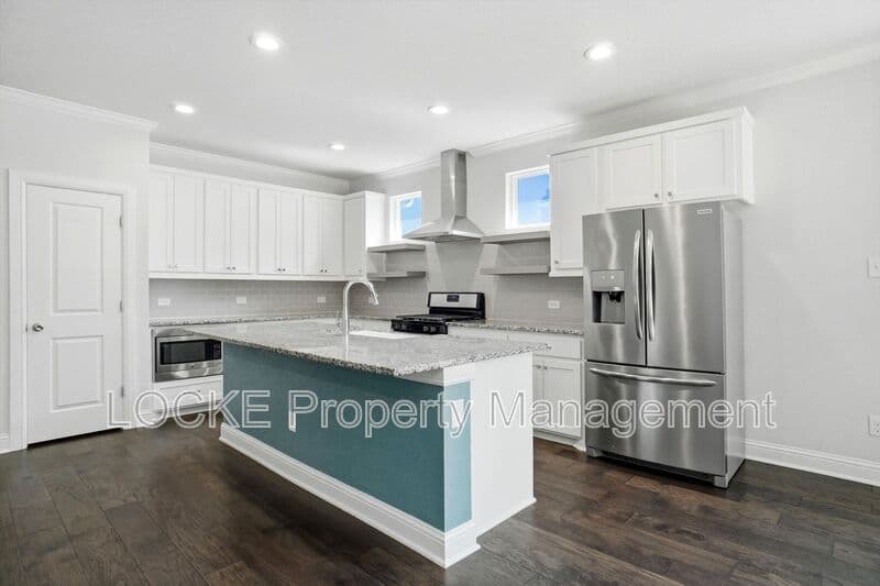 Fort Worth House: 2809 W Bewick St