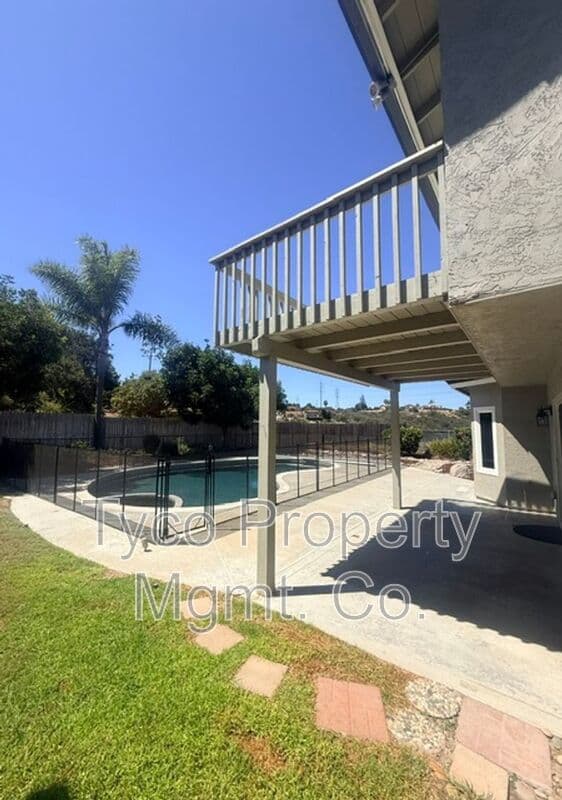 Bonita House: 526 Trailridge Drive