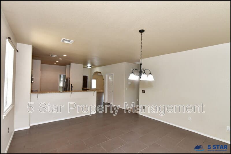 El Paso House: 4913 Adrian Campos St !!