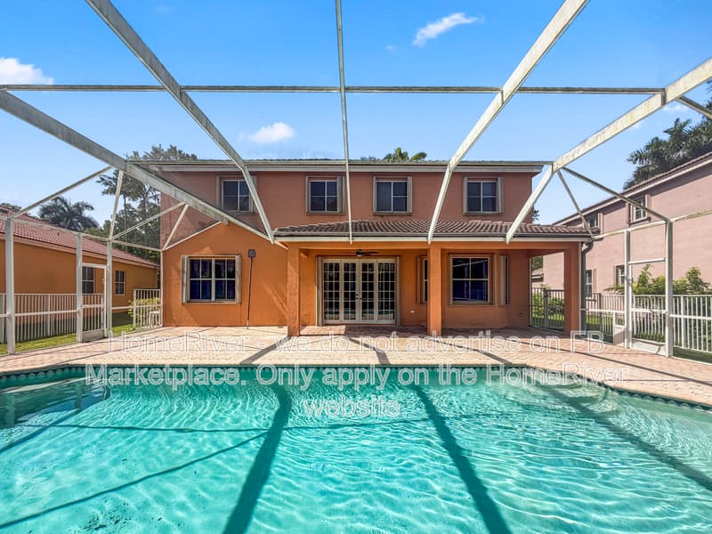 Weston House: 755 Sunflower Cir