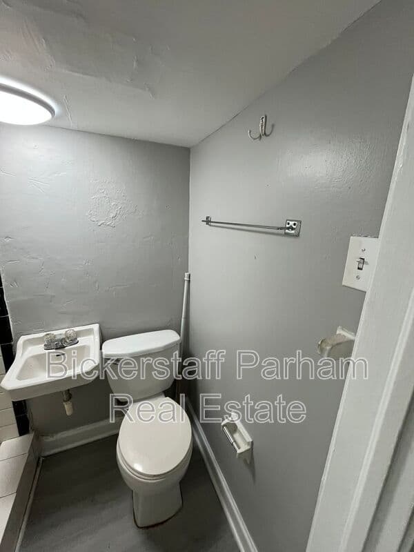Columbus Condo: 2931 Howard Avenue