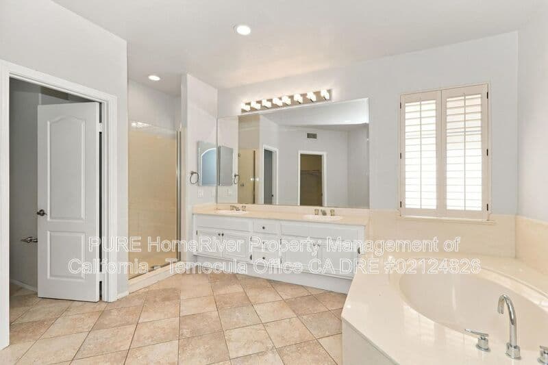 Temecula House: 32070 Camino Guarda