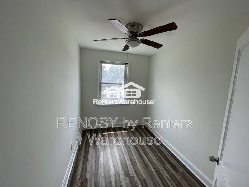 Essex House: 128 Wiltshire rd
