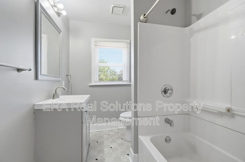 Columbus Townhome: 428 Columbian Ave