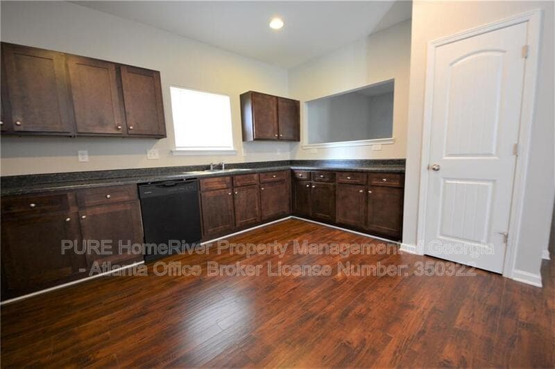 Mcdonough House: 554 Tulip Ln