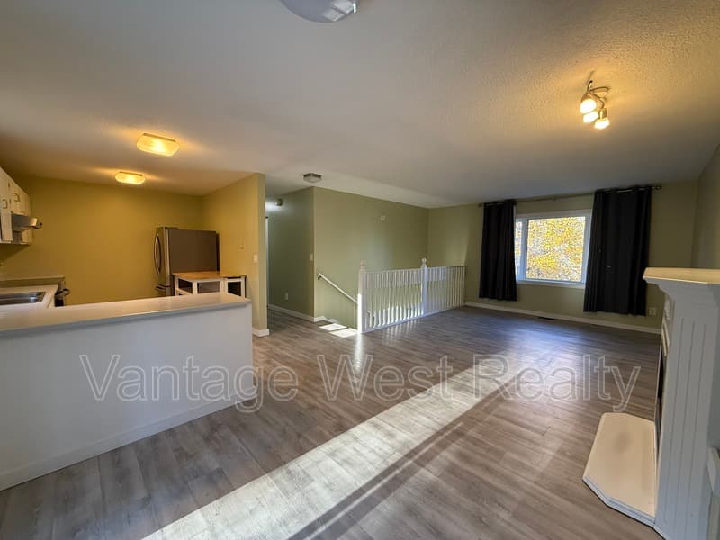 West Kelowna House: 3436 McTaggart Road